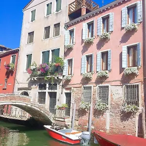 3749 Pontechiodo 3*, Venise Italie